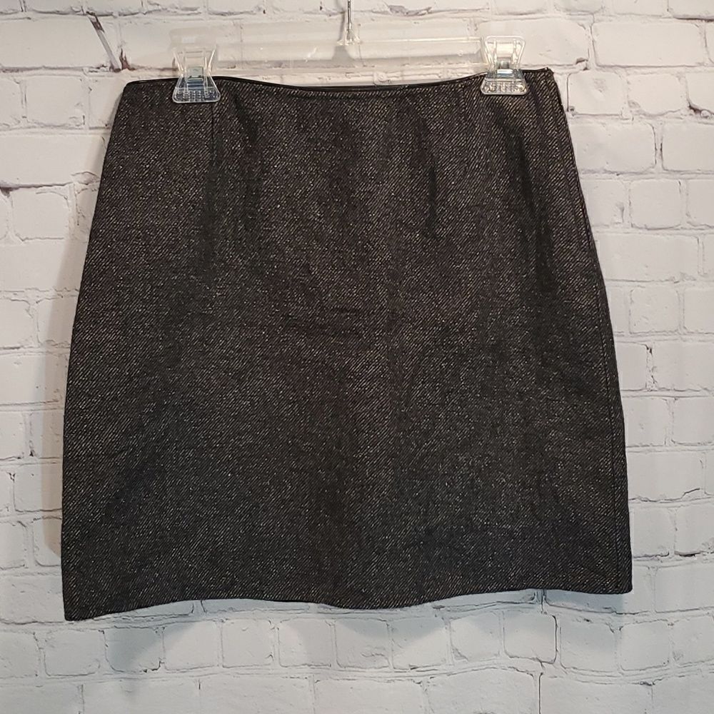 Elie Tahari wool and silk short length skirt